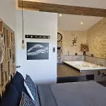 Le Lovy , Independant Avec Jacuzzi