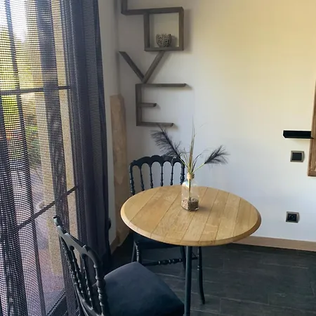 Appartement Le Lovy , Indépendant Avec Jacuzzi *