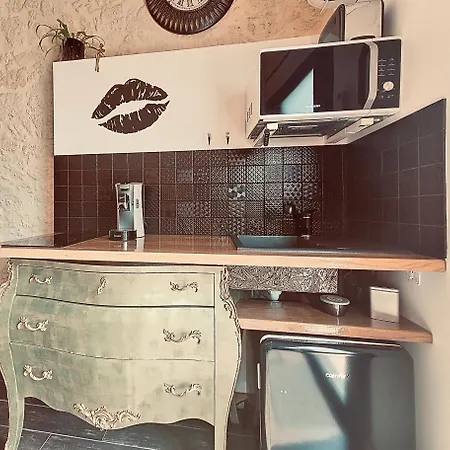 Le Lovy , Independant Avec Jacuzzi Apartament *