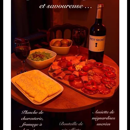 Le Lovy , Indépendant Avec Jacuzzi Appartement Cubnezais