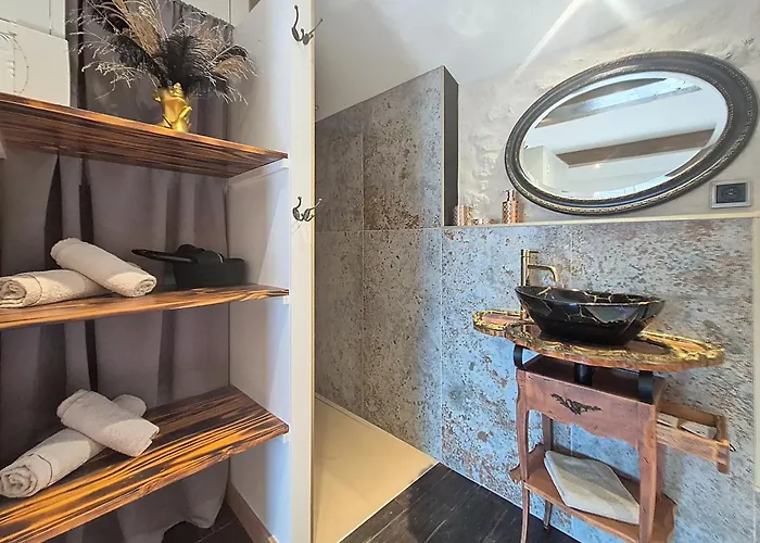 Le Lovy , Independant Avec Jacuzzi * Cubnezais