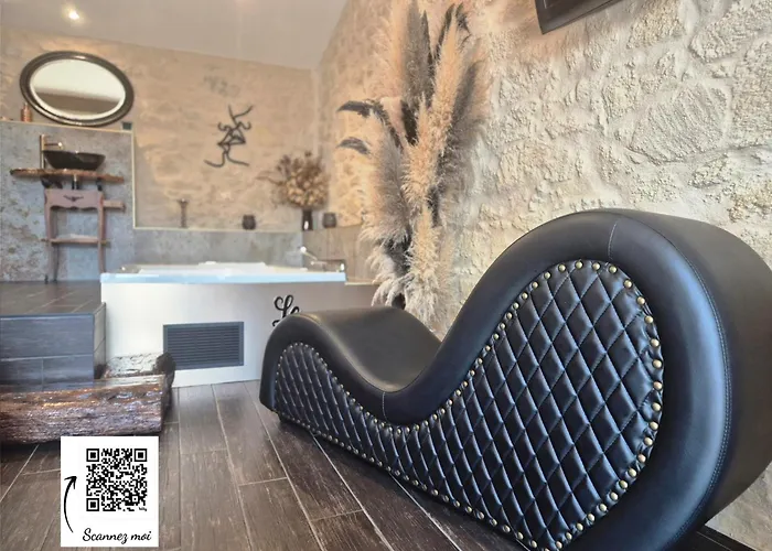 Le Lovy , Independant Avec Jacuzzi Cubnezais